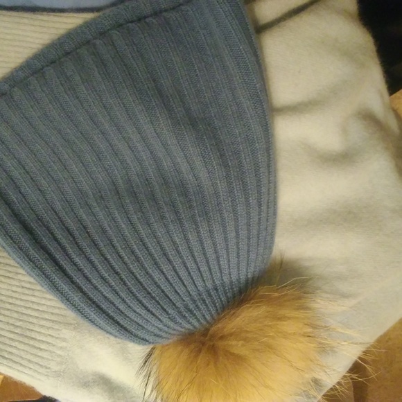 Cashmere knitted beanie - Picture 4 of 4